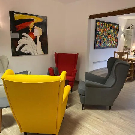 Am Alten Apfelbaum - 2 *